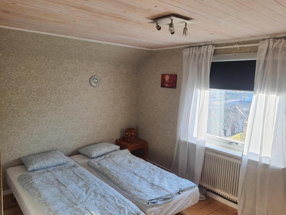 Liten Laegenhet 2 + 2 Pers Fågelfors Kültér fotó
